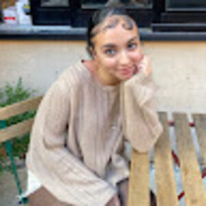 Meet your Posher, Yaleska